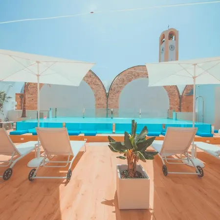 Naucleros Suites Bed & Breakfast *